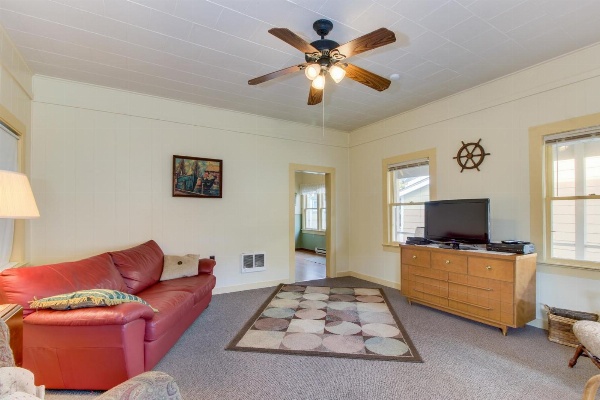 Captain's Cottage Main image